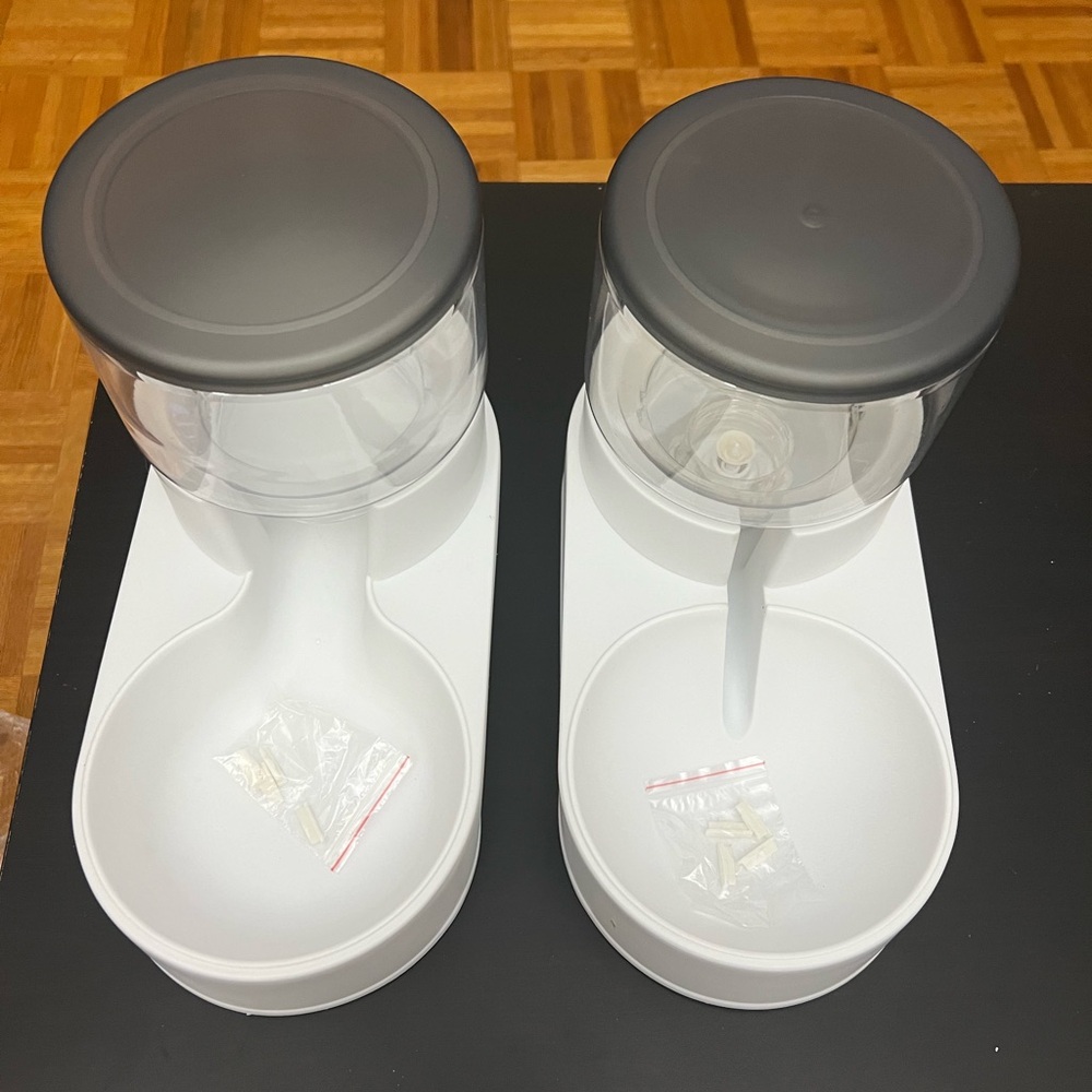 Automatic pet feeder - kibble and water despencer